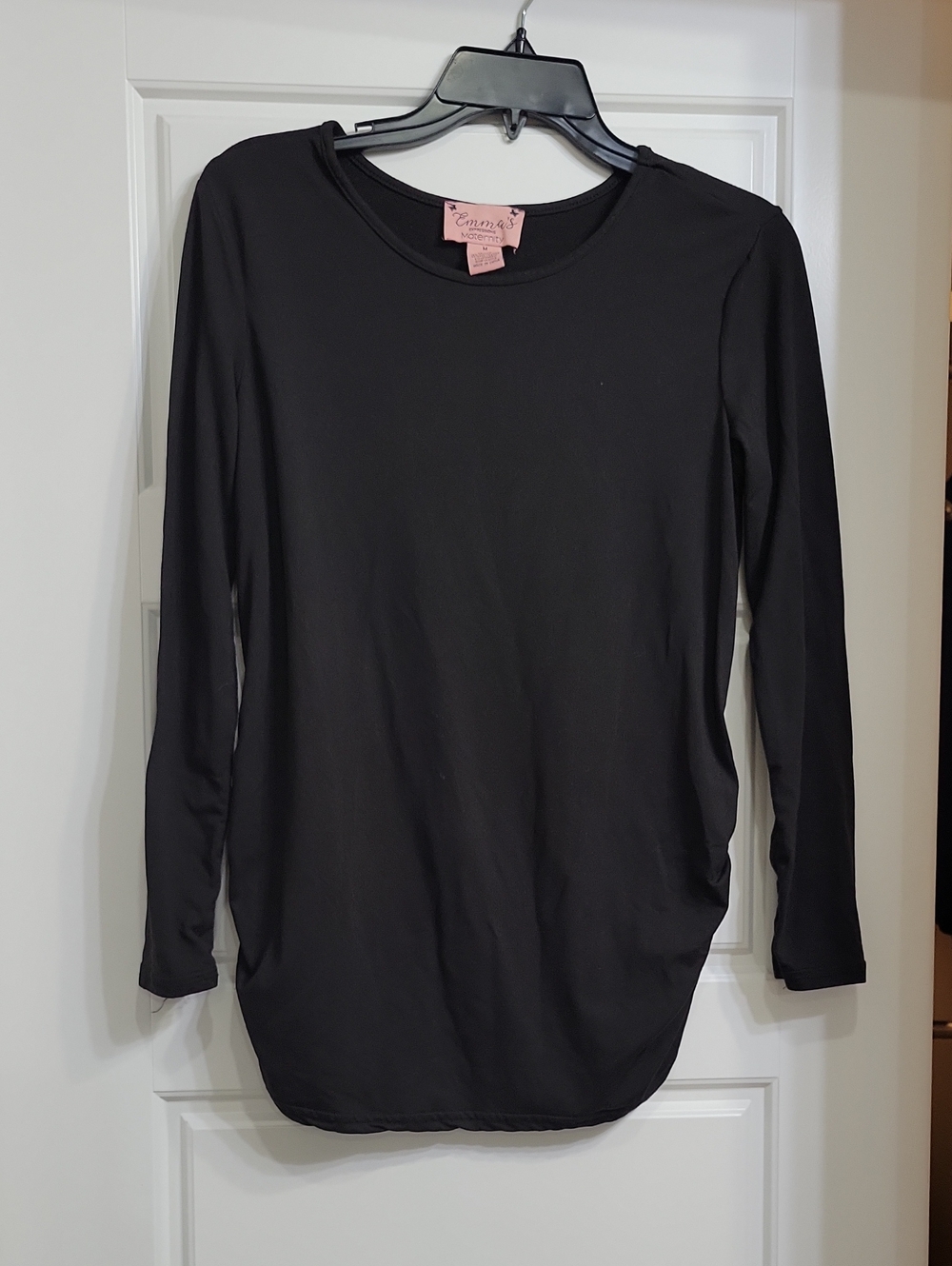Basic Black Long-Sleeve Women’s Top